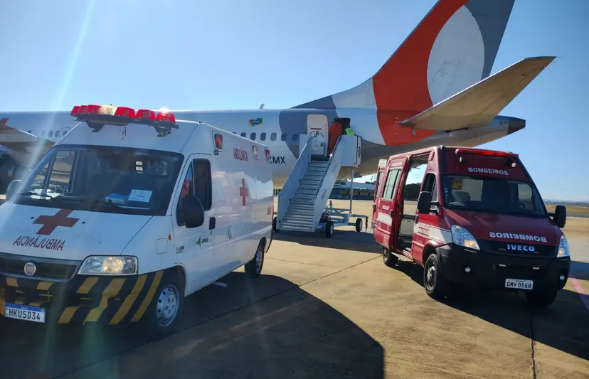Bebê de 5 meses passa mal em voo e força pouso em Montes Claros