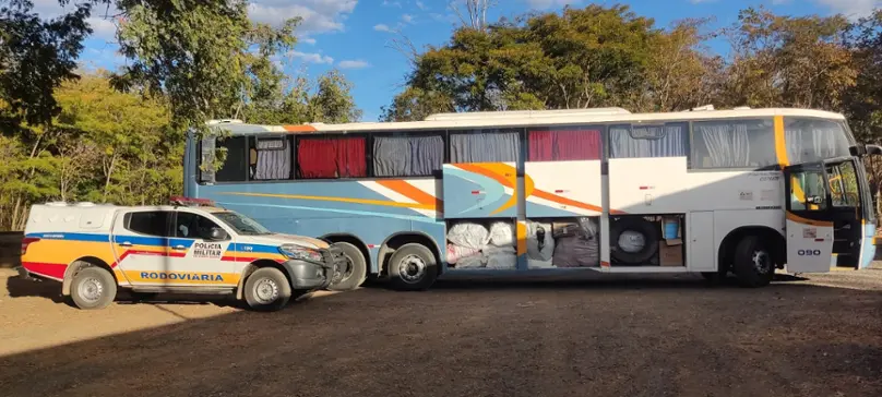 Contrabando de calçados é apreeendido em ônibus de sacoleiros