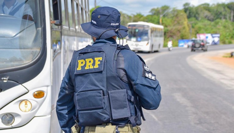 Operação da PRF aumenta fiscalização nas estradas até depois do Carnaval