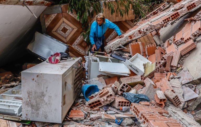 O Congresso Nacional analisa medida provisória (MP 1361/26) que abre crédito extraordinário de R$ 75,3 milhões para atender mais de 10 mil famílias atingidas por desastres climáticos na Zona da Mata mineira.