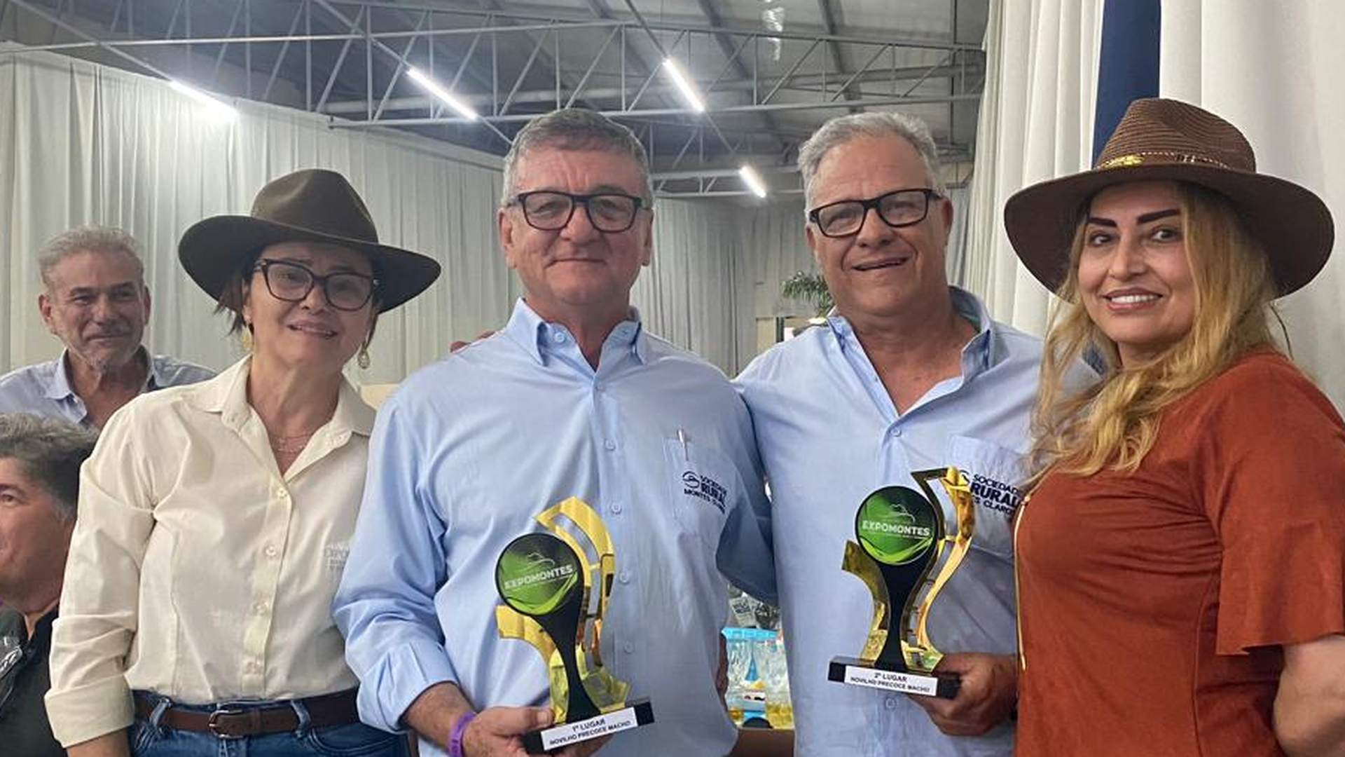 Remate tradicional da Expomontes reconhece produtores que investem em genética, nutrição e manejo, fortalecendo a produção de carne de qualidade no Norte de Minas