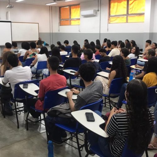 Pré-Enem da UFMG Montes Claros terá apoio da Rede Nacional de Cursinhos Populares
