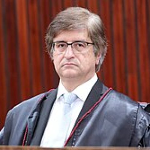 PGR manifesra “assombro” diante de sanções contra Alexandre de Moraes