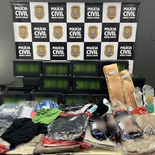 PCMG recupera parte de carga saqueada em acidente na BR-251 e prende homem em Curral de Dentro