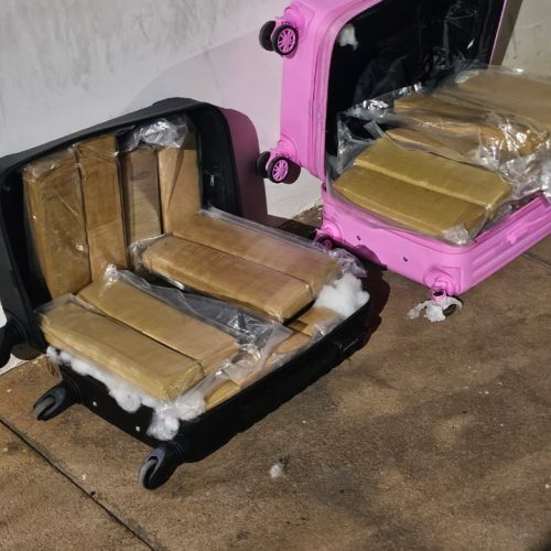 Mulher é presa em hotel de Montes Claros com 37 barras de maconha trazidas de São Paulo