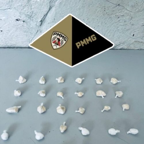 PM prende jovem por tráfico após apreender 26 papelotes de cocaína em residência no Santo Antônio