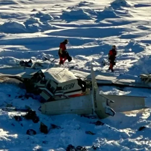 Localizado avião que matou 10 em desastre no Alasca