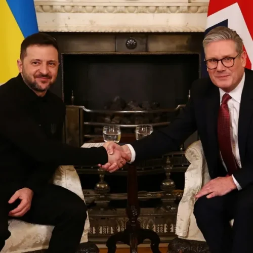 UK intensifica apoio a Ucrânia: Zelenskyy agradece e pede mais sanções